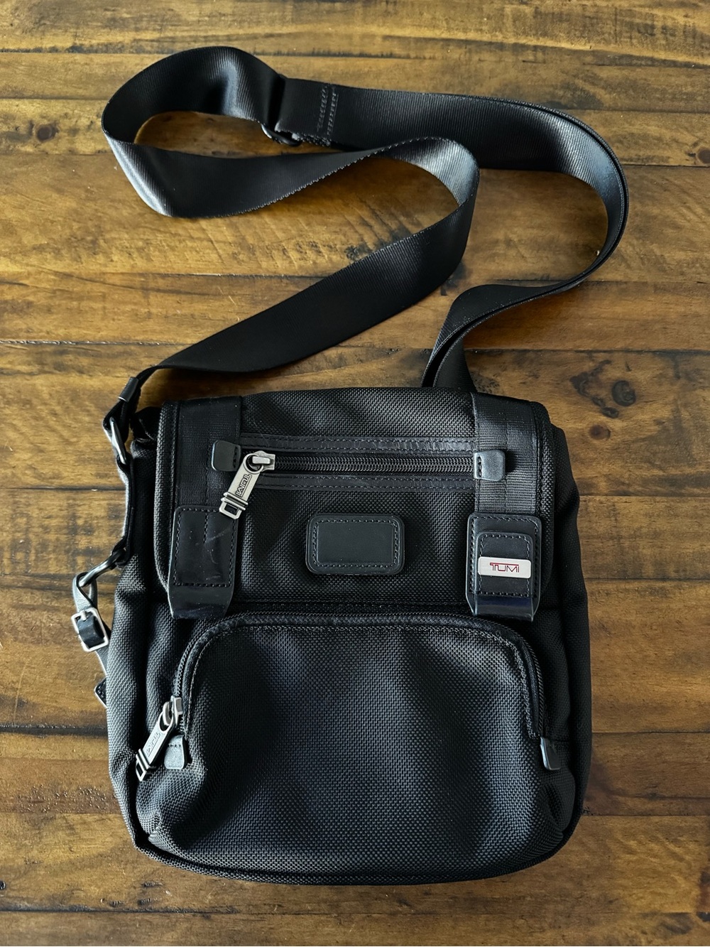 Tumi Crossbody Bag - Picture 2 of 11